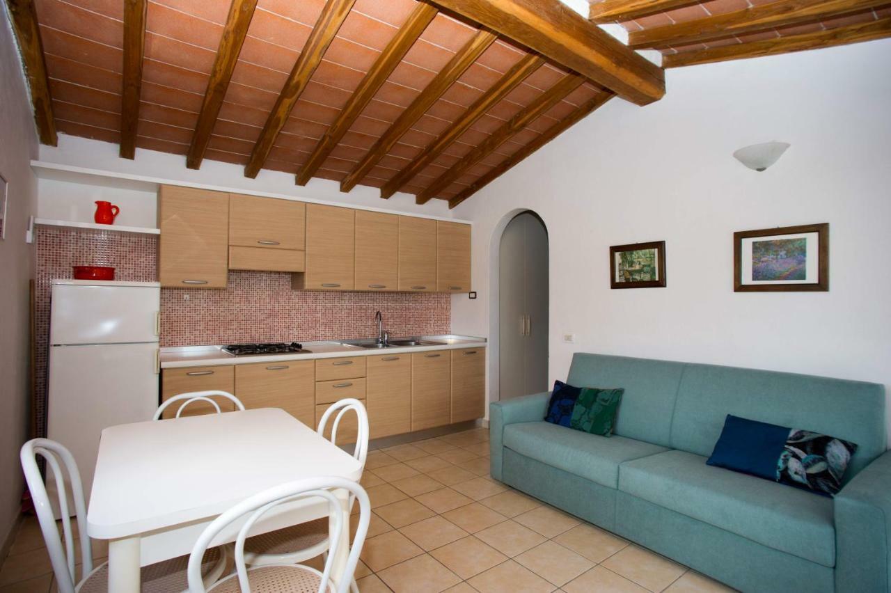 Il Poggio Marcuccio Aparthotel Lacona Kültér fotó